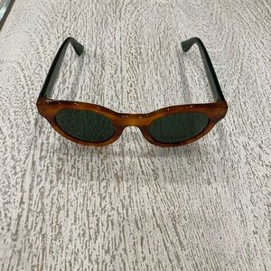Womens Gucci sunglasses